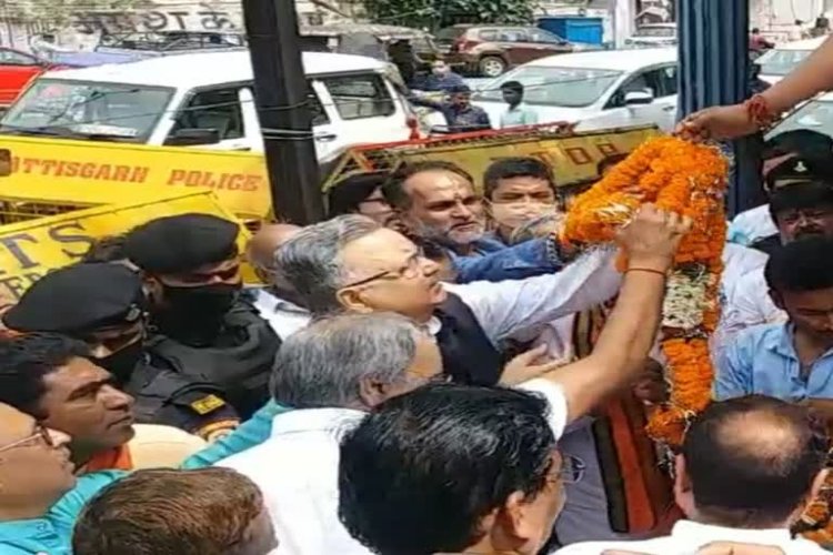 "कका और बाबा" के बीच चल रही कुर्सी दौड़ समाप्त करने राहुल गांधी को लेना चाहिए निर्णय रमन सिंह