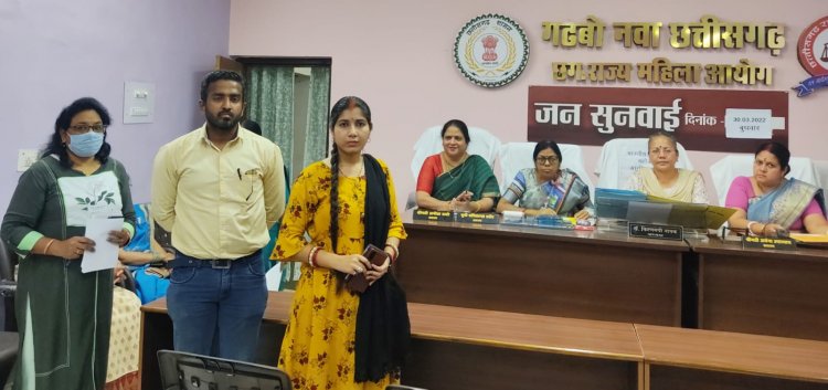 अधिवक्ता अपने वकालत का दुरूपयोग करने से बचे- डॉ नायक आवेदिका ने आयोग के समक्ष अनावेदक को दिए 50 हजार रूपये