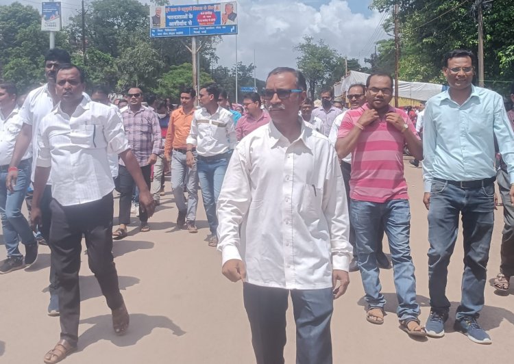 जिला दुर्ग में नवीन शिक्षक संघ, शालेय शिक्षक संघ, छत्तीसगढ़ टीचर्स एसोसिएशन के द्वारा २५ जुलाई से अनिश्चितकालीन हड़ताल का आज तीसरा दिन