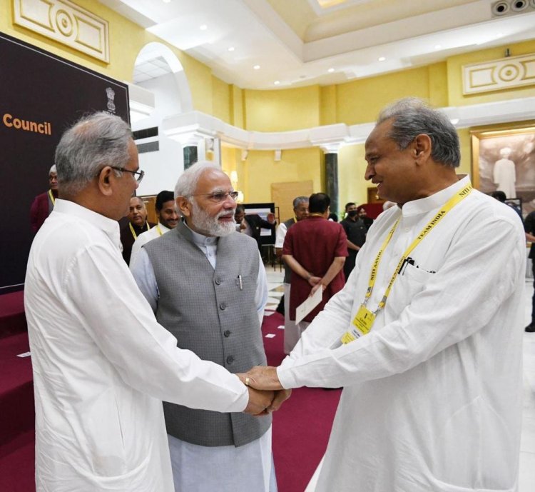 रायपुर :नीति आयोग की गवर्निंग काउंसिल की बैठक में प्रधानमंत्री ने छत्तीसगढ़ की गोधन न्याय योजना का किया ज़िक्र