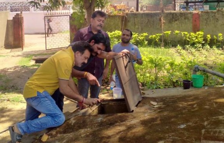पम्प ऑपरेटर की हड़ताल के कारण नगर की पेयजल व्यवस्था ठप्प नगरपालिका उपाध्यक्ष ने स्वयं की वार्ड में जल आपूर्ति