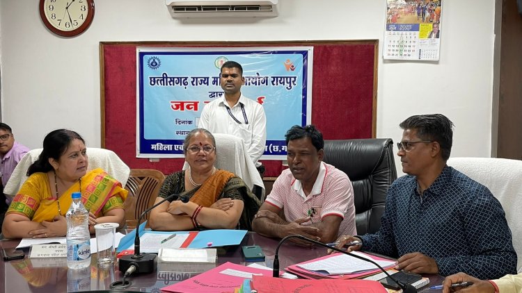 बिना तलाक के दूसरी विवाह अमान्य अवैधानिक। पोते से मिलने के लिए रो पड़ी। बालिक महिला अवैध संबंध से अधिकार नहीं पा सकती। -डॉ. किरणमयी नायक, अध्यक्ष छ.ग. महिला आयोग