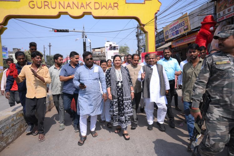 विधायक मिश्रा ने कलेक्टर व निगम आयुक्त के साथ चावड़ी मजदूरों की सुनी समस्याएं