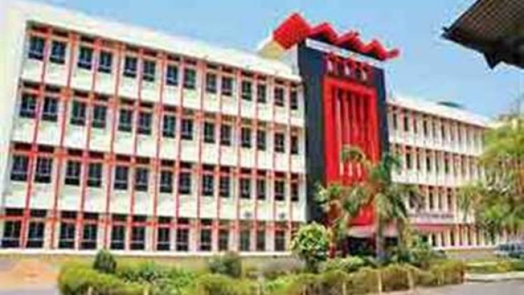छत्तीसगढ़ में 10 मेडिकल कालेजों में हैं 1,910 सीटें
