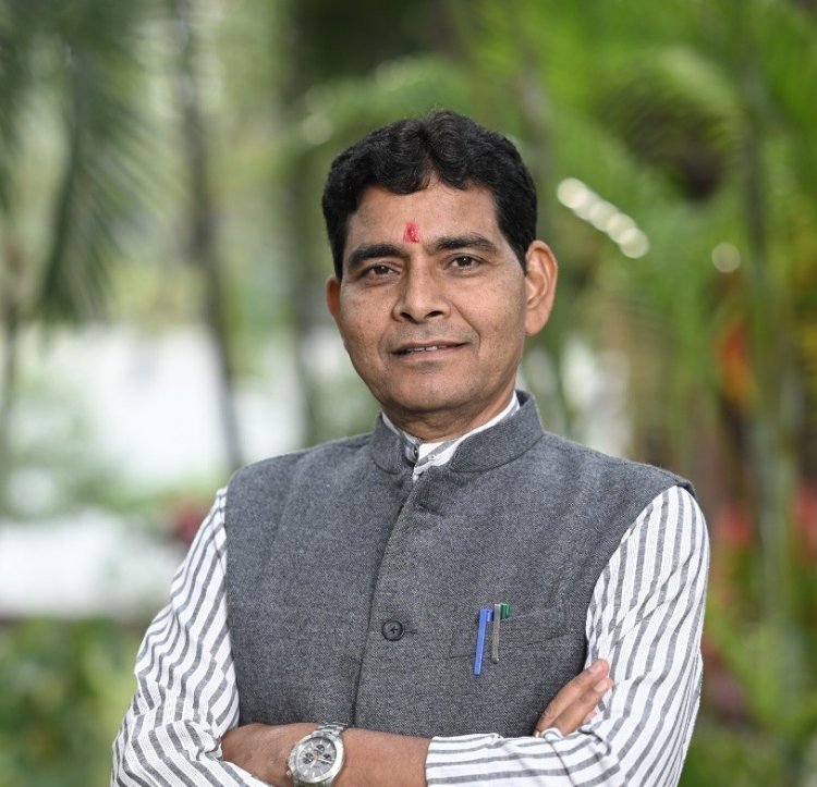 राजस्व प्रकरणों का पंजीयन और पेशी की तारीख अपडेट नहीं करने वाले अधिकारियों पर होगी कड़ी कार्यवाही : मंत्री टंकराम वर्मा