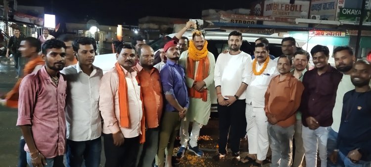 नगर पंचायत अध्यक्ष यशवर्धन मोनू वर्मा के नेतृत्व में भाजपा कार्यकर्ताओ ने किया स्वास्थ्य मंत्री एवं जिला बलौदाबाजार प्रभारी मंत्री श्याम बिहारी जायसवाल जी का भव्य स्वागत।।