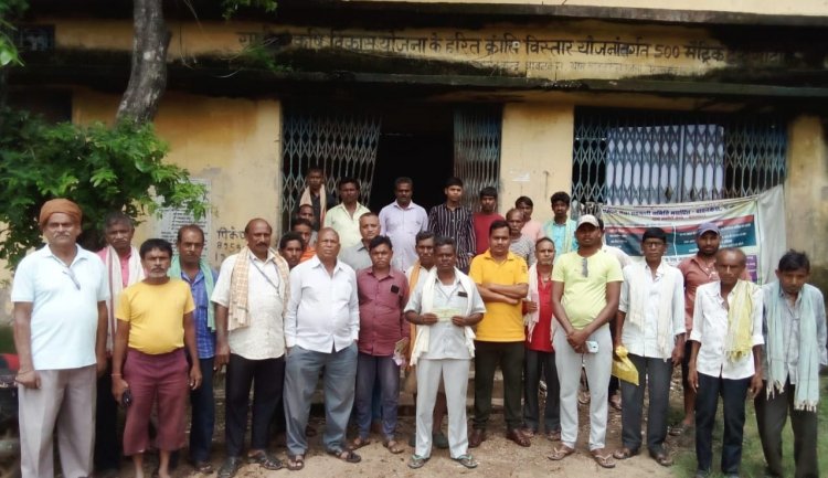 बावनकेरा सोसायटी में लालफीताशाही हावी किसानों को किया जा रहा है परेशान व्यवस्था जल्द नही सुधरी तो आम आदमी पार्टी पार्टी करेगी घेराव-आप