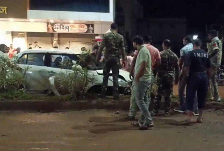 नशे में धुत ड्राइवर ने गाड़ियों को ठोका, फिर डिवाइडर में घुसा दी कार...