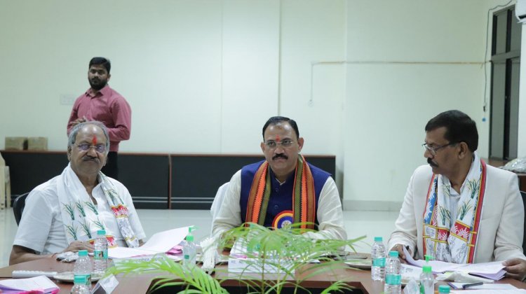 मेकाहारा और संबद्ध अस्पतालों का जल्द होगा कायाकल्प स्वशासित समिति की बैठक में निर्णय मेकाहारा और सुपर स्पेशलिटी अस्पताल को एक ही माना जायेगा, जांच के लिए नहीं देनी होगी अतिरिक्त राशि :बृजमोहन अग्रवाल