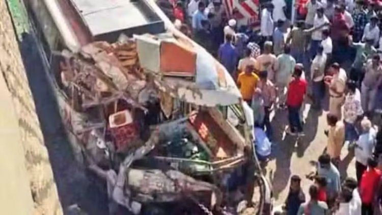 राजस्थान में बड़ा हादसा : 12 की मौत, 35 से ज्यादा घायल...
