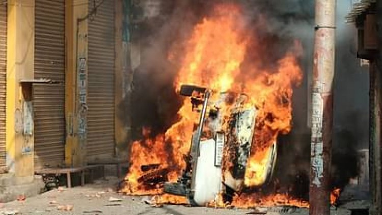Uttar Pradesh जामा मस्जिद के सर्वे को लेकर तनाव, पथराव के बाद पुलिस का लाठीचार्ज, तीन लोगों की मौत