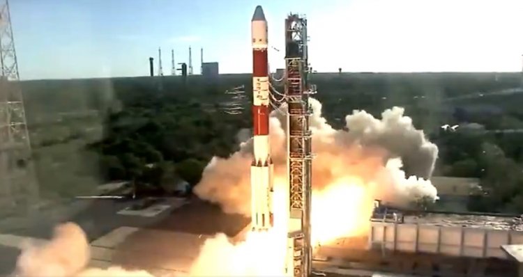 प्रोबा-3 मिशन को लेकर पीएसएलवी-सी59 ने भरी उड़ान