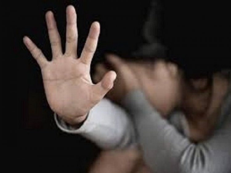 नौकरी ढूंढ़ रही महिला को नशीला पेय पिलाकर रेप का आरोप