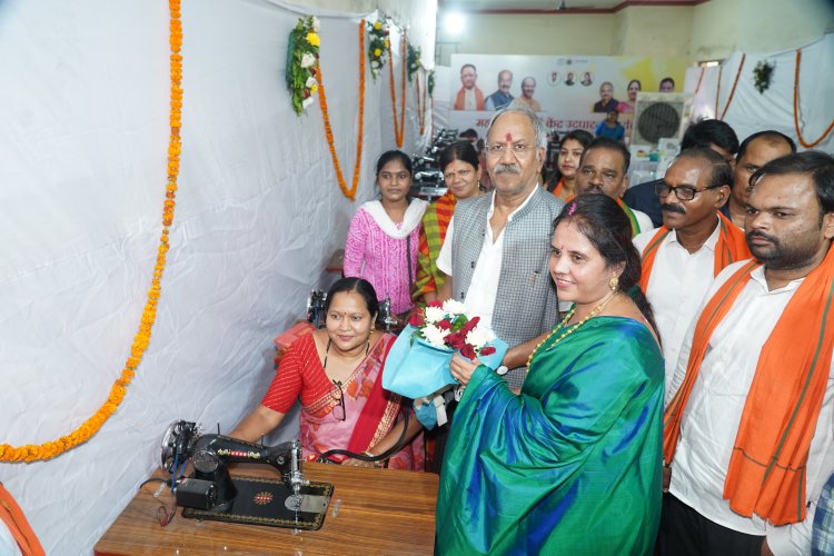 राजधानी के सभी वार्डों में खुलेंगे महतारी सिलाई केंद्र, सांसद बृजमोहन ने दिए निर्देश महिलाओं को आत्मनिर्भर बनाना भाजपा सरकार की प्राथमिकता: सांसद बृजमोहन अग्रवाल