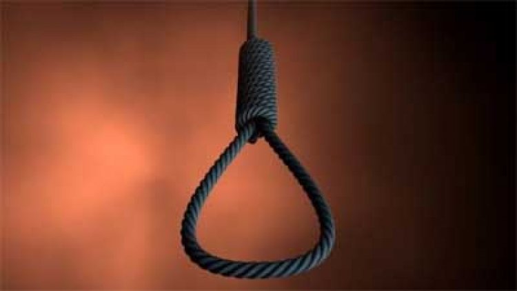 बॉयफ्रेंड से नाराज होकर गर्लफ्रेंड ने लगाया फांसी