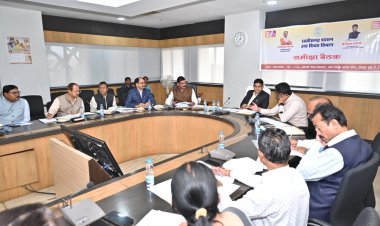 मंत्री टंक राम वर्मा ने ली उच्च शिक्षा विभाग की समीक्षा बैठक