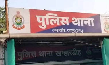 एक बच्चा बोरे में तो दूसरा गोद में : भीड़ ने कर दी महिला की पिटाई...