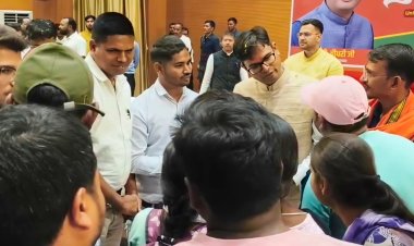 आवास मित्रों के कार्यों और शासन के हित में कार्य सम्बन्ध