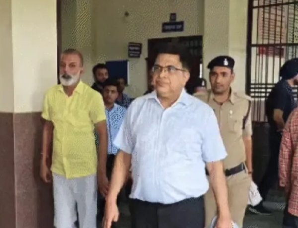 DMF घोटाला मामले में EOW ने अनिल टुटेजा को गिरफ्तार किया