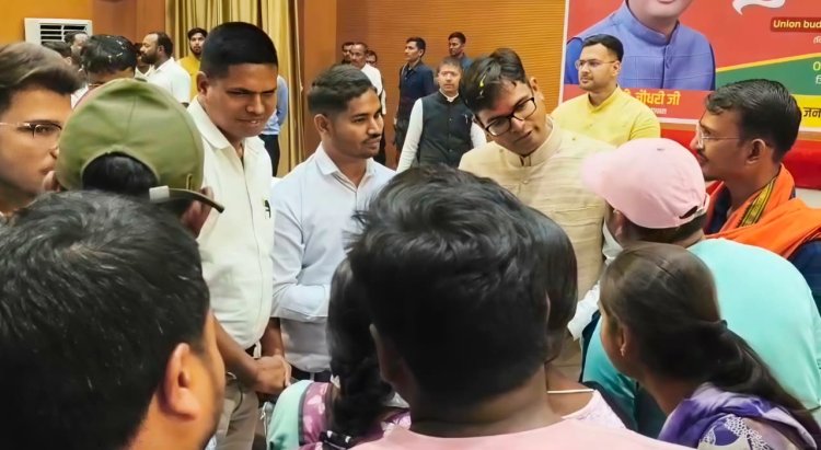 आवास मित्रों के कार्यों और शासन के हित में कार्य सम्बन्ध