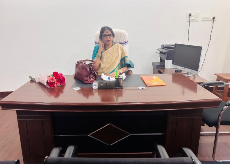 संत गोबिंदराम शदाणी शासकीय कला एवं वाणिज्य कन्या महाविद्यालय   प्राचार्य डॉ उषा किरण अग्रवाल ने  अपना पदभार ग्रहण किया