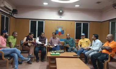 रायपुर प्रेस क्लब में ‘खेल मड़ई-2’ का आगाज जल्द दिवंगत पत्रकारों की स्मृति में होगी विभिन्न प्रतियोगिताएं कैरम, शतरंज, बैडमिंटन और टेबल टेनिस की होंगी स्पर्धाएं