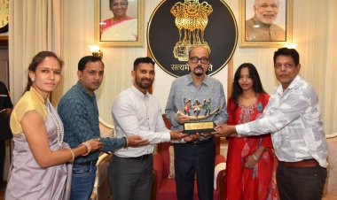 रायपुर : राज्यपाल से रेडियो संगवारी टीम ने की सौजन्य मुलाकात