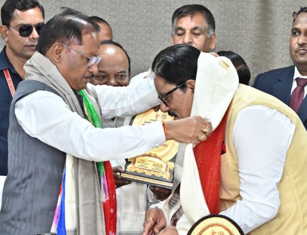 राज्य नीति आयोग के उपाध्यक्ष के रूप में गणेश शंकर मिश्रा ने संभाला पदभार, मुख्यमंत्री ने दी शुभकामनाएँ