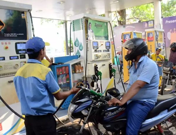 1 अप्रैल से बड़ा बदलाव: देशभर में अनिवार्य होगा E-20 पेट्रोल