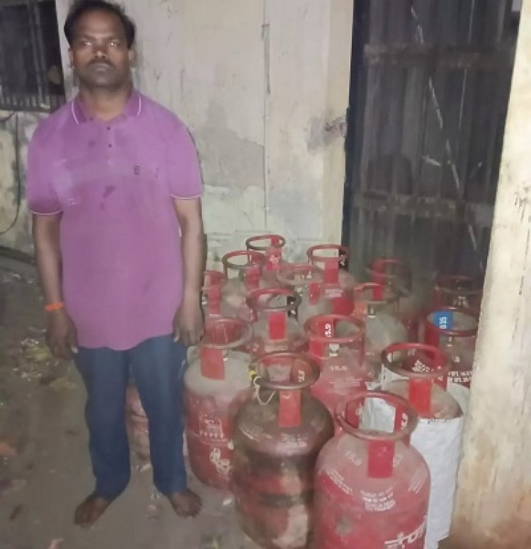 रायपुर में अवैध गैस सिलेंडर का भंडारण पकड़ा, 16 सिलेंडर जब्त
