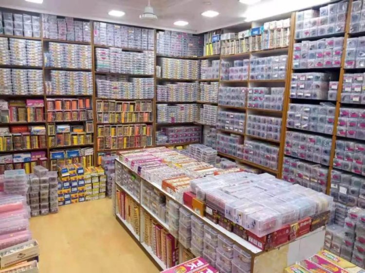 गोलबाजार में ज्वेलरी दुकान से 3.5 लाख की चोरी, CCTV में कैद आरोपी