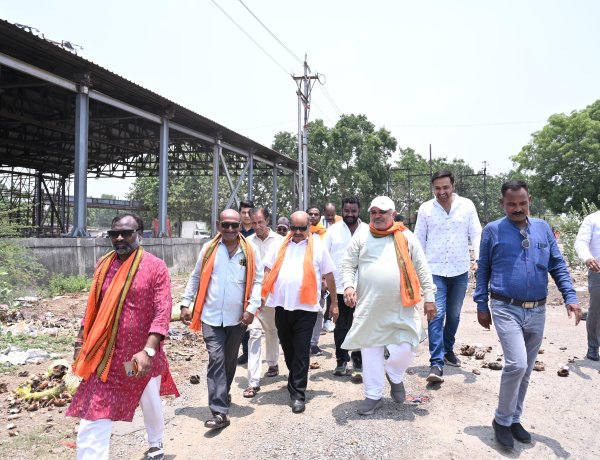 फाफाडीह अंडरब्रिज में भरे गंदे पानी पर सख्त हुए विधायक पुरंदर मिश्रा, कहा– जनता की परेशानी बर्दाश्त नहीं
