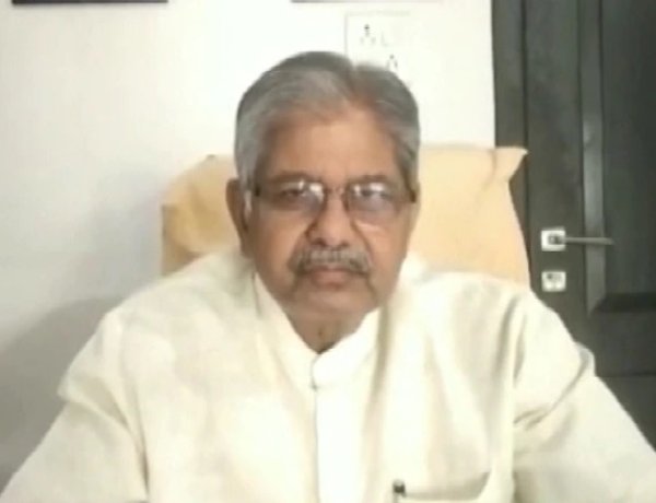 लूट का शिकार हुए पूर्व विधानसभा अध्यक्ष, मचा हड़कंप