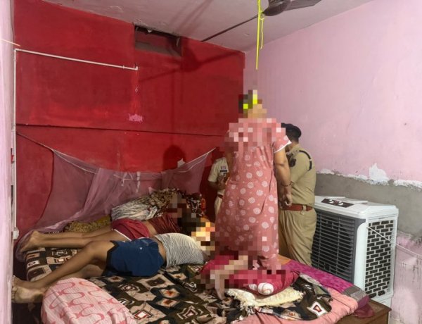 दुर्ग में सामूहिक आत्महत्या, पति-पत्नी फांसी पर, दो बच्चों के शव मिले, पारिवारिक विवाद बना मौत की वजह