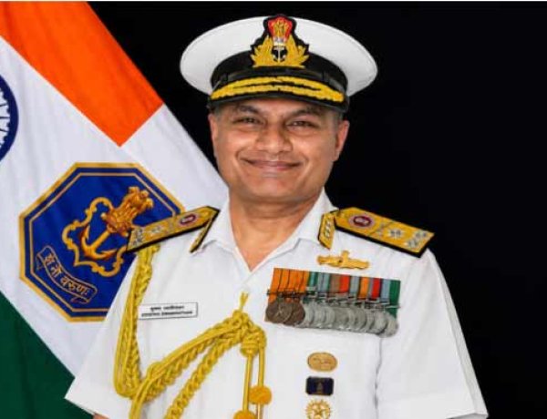 एडमिरल कृष्णा स्वामीनाथन ने संभाला नौसेना प्रमुख का पदभार