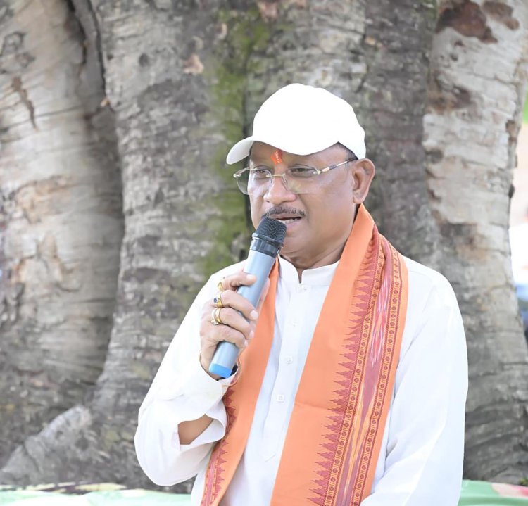 सुशासन तिहार में मुख्यमंत्री पहुंचे चंदागढ़ : बरगद की छांव में सजी जनचौपाल