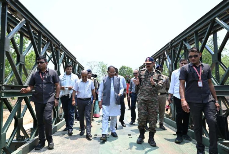 सीएम साय ने किया बेली ब्रिज का निरिक्षण