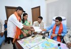 500 से अधिक भाजपा कार्यकर्ताओं से मिले राजस्व मंत्री टंक राम वर्मा, सहयोग केंद्र प्राप्त में आवेदनों के निराकरण हेतु अधिकारियों को दिए निर्देश
