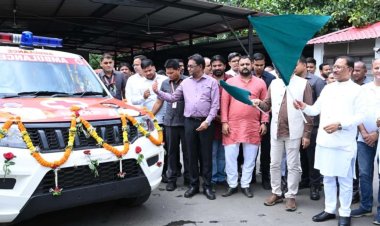 सीएम साय ने धरसींवा विधानसभा के लिए एम्बुलेंस को दिखाई हरी झंडी