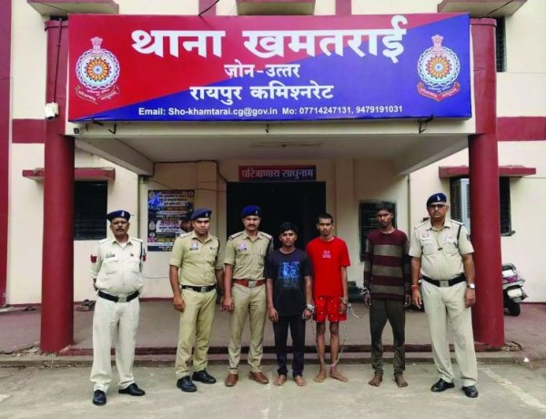 रायपुर  शराब के नशे में दोस्त का कत्ल, शव 12 फीट गहरी सीमेंट पाइप में छिपाया; 3 गिरफ्तार