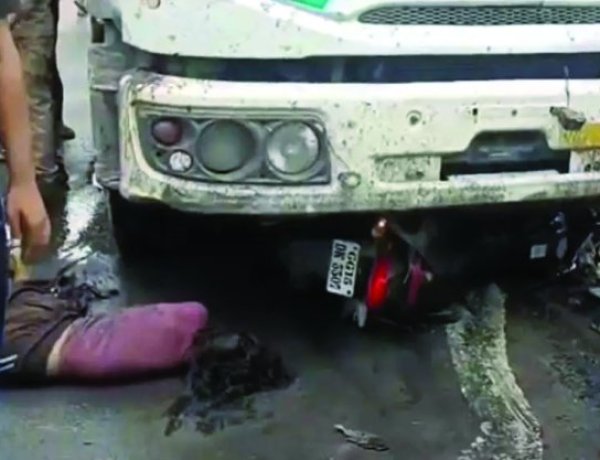 कोयला लदे ट्रक ने बाइक को मारी टक्कर, युवती की मौत; युवक गंभीर
