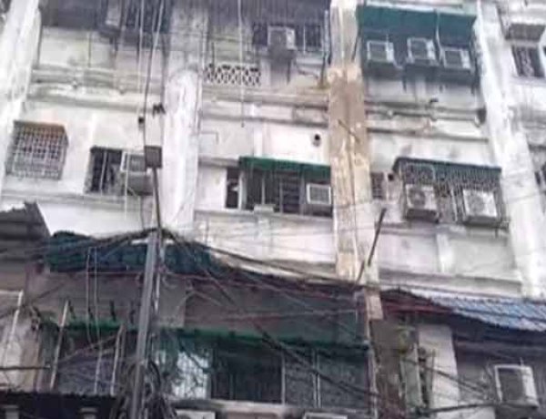 कोलकाता के होटल में आग लगने से नौ लोगों की मौत