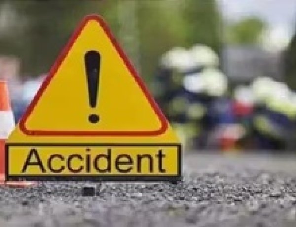 सारंगढ़ में सड़क हादसा: श्रद्धालुओं की पिकअप को ट्रक ने मारी टक्कर, 15 घायल