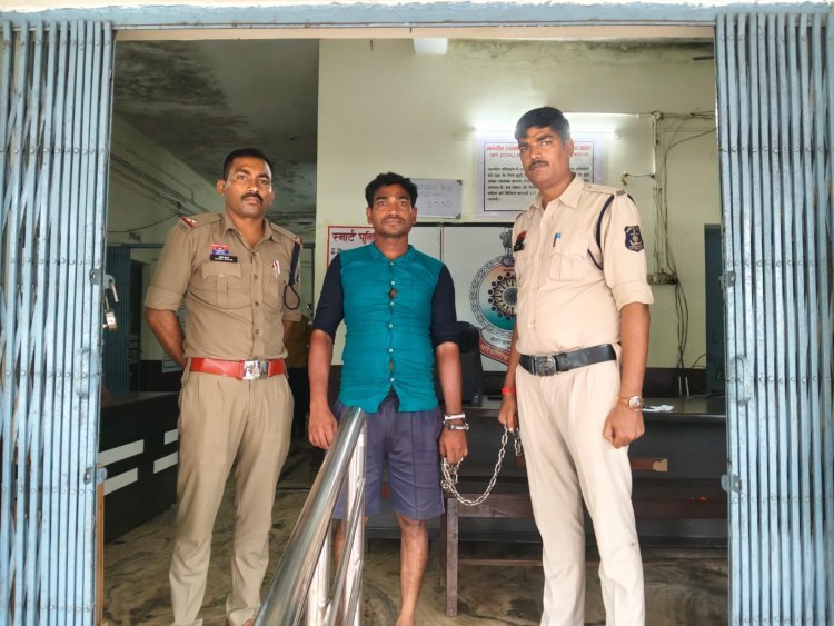 बैटरी केमिकल से महिला पर हमला, आरोपी गिरफ्तार