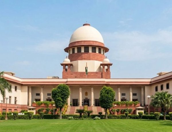सुप्रीम कोर्ट ने मानहानि मामले में देरी की शिकायत पर कहा-सभी के साथ होता है समान व्यवहार