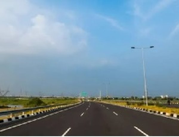 सरगुजा संभाग के 6 जिलों में सड़क कार्यों के लिए 1,093 करोड़ स्वीकृत