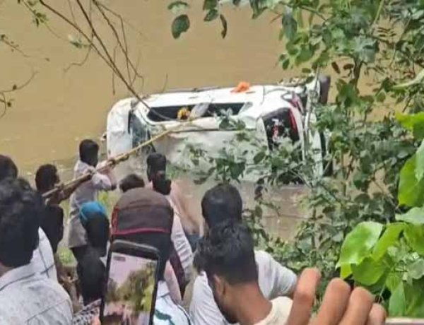 मालवा में श्रद्धालुओं से भरी कार बारिश से उफनते नाले में बही, 8 की मौत