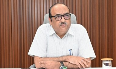 सीएम हेल्पलाइन में दर्ज शिकायतों का गंभीरता से निराकरण करेंःमुख्य सचिव विकासशील