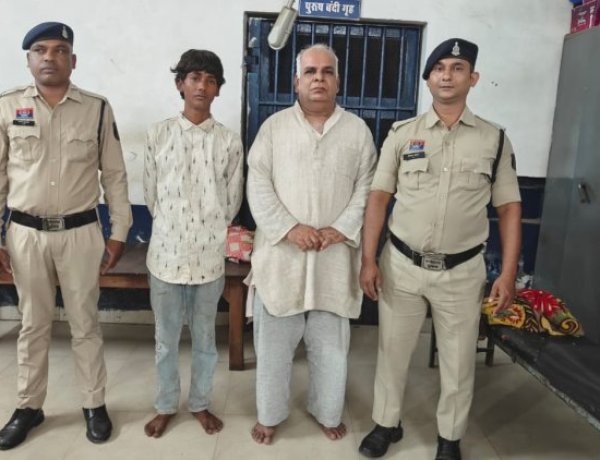 निर्वाचन कार्यालय के गोदाम से 10 मतपेटियां चोरी, चोर और खरीदने वाला कबाड़ी गिरफ्तार