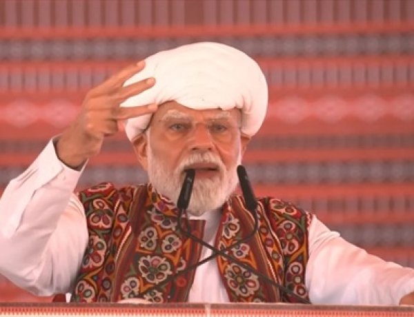 पीएम किसान सम्मान निधि जारी कर विपक्ष पर बरसे पीएम मोदी: संकट में फैलाई जा रही अफवाहें